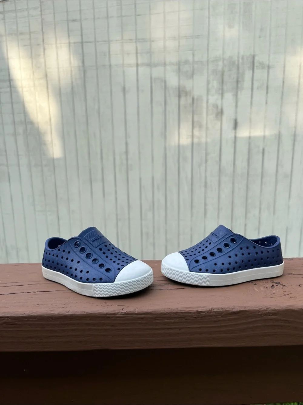 Native Kids Jefferson Shoes in Navy and White